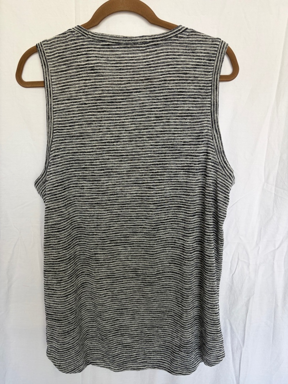 Athleta Breezy Navy & White Striped Sleeveless Tank - XL - Picture 7 of 12